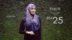 Saya akan sembur fabric starch ni di bahagian atas tudung macam fesyen shawl labuh/wide shawl pun ada. Tudung Bawal Ruffle Murah