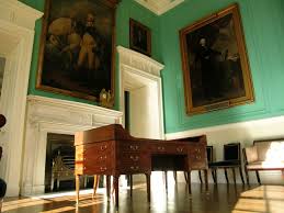 George Washington S Desk Governor S Office New York City Hall Washington Really Did New York City Hall Office Space Inspiration Green Interiors