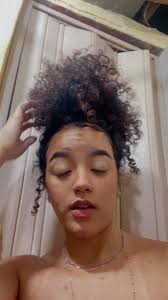 Os vídeos de Sarah Brito (@eusarahbrito) com som original