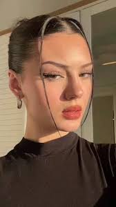 Lili Velez (lilivelez012) — профиль