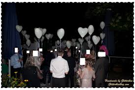 Besonders bei folienballons bietet sich die füllung mit helium an, so schweben die. Luftballons Mit Wunsche Steigen Lassen Geschenkideen