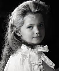 𝐭𝐡𝐞 𝐛𝐢𝐫𝐭𝐡 𝐨𝐟 𝐠𝐫𝐚𝐧𝐝 𝐝𝐮𝐜𝐡𝐞𝐬𝐬 𝐦𝐚𝐫𝐢𝐚 #onthisday 123  years ago, grand duchess maria nikolaevna was born at the peterhof palace  in st. petersburg. she was the third-born daughter and child to tsar