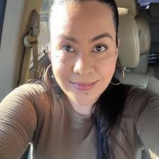 Andrea Valenzuela's Instagram, Twitter & Facebook