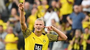 .dann gebe ich der mannschaft einen aus i pk vor borussia dortmund präsentiert von krombacher. Ju5onloomjxf6m