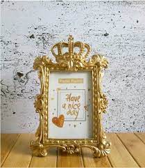 Bingkai foto juga dapat memberikan hasil pajangan di media sosial tampak lebih keren. Jual Terbaru Frame Foto Model Gold Crown 6 Inch Pigura Bingkai Foto Tempat Foto Di Lapak Tambakboyostore Bukalapak