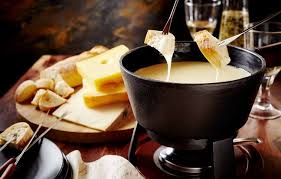 Fondue Savoyarde Recette En 2020 Recette Fondue Savoyarde Recette Fondue Fondue Savoyarde