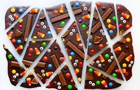 Halloweenske Cukrovi Nejrecept Cz Recipe Halloween Candy Recipes Halloween Candy Bark Recipes Leftover Halloween Candy Recipes