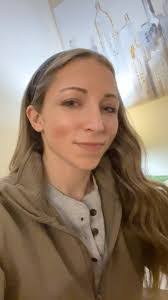 Jacqueline Roche's Instagram, Twitter & Facebook