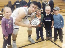 John Chenal scores his 1000th point in win over Spooner