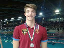 Non è al meglio ma riesce sempre a rubare l'occhio per la qualità della nuotata e i tempi di spessore anche quando non ci sono rivali all'altezza e la condizione. Nuoto Mondiali La 4x100 Di Alessandro Miressi Sportorino