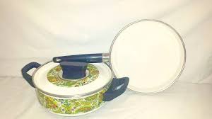 Mcm Francipan Paisley Enamel Pot And Pan Mod Enamelware Green Paisley Francipans 1960s Casserole Dish Saute Pan Enamelware Retro Kitchen Casserole Dishes