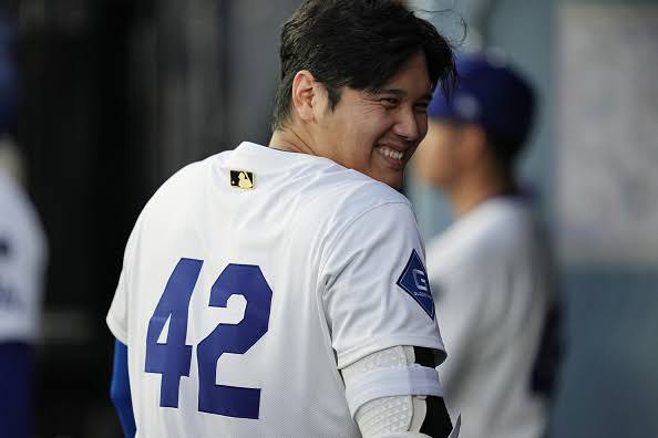 Dodgers star Shohei Ohtani announces birth of his daughter with heartwarming post - Yahoo Sports