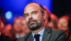 Laurent wauquiez was born on april 12, 1975 in lyon, france. Wauquiez Philippe Sarkozy La Barbe De Retour En Politique Le Parisien