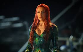 Актер обвинил эмбер хёрд в клевете и фальсификации материалов, прилагающихся к делу. Ember Herd Mozhet Sest V Tyurmu Za Falsifikaciyu Ulik