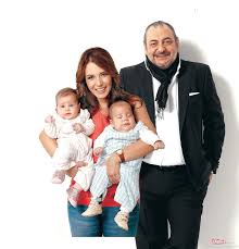 8 mart pazartesi 18:30 @mneuzunyol @denizugurtweets #i̇nfoyatırım #kadınlargünü pic.twitter.com/cdubums3wu. Unlu Oyuncu Deniz Ugur Un Reha Muhtar Dan Olan Ikizleri Buyudu Babalari Reha Muhtar A Benzetilen Mina Deniz Ile Poyraz Deniz Galeri Magazin