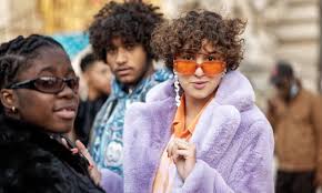 Dai tagli ricci corti a quelli medi e lunghi, ecco tutte le tendenze in fatto di capelli ricci e le foto dei look più glamour a cui . Tagli Capelli Ricci 2022 Corti Medi Lunghi Ecco I Migliori Da Provare