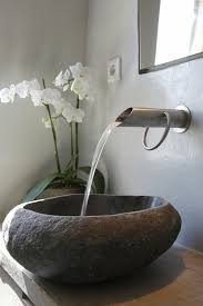 La Vasque En Pierre En 72 Photos Archzine Fr Vasque Pierre Salle De Bain Nature Vasque Salle De Bain