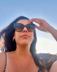 Larissa Alba 🍍 (@larissaalba_) • Instagram photos and videos