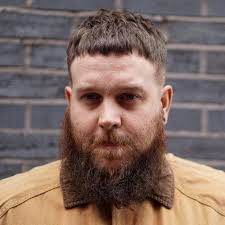 10 short hairstyles for men long haircuts and hairstyle tips for men how to pull off a quiff haircut & hairstyle. 41 Smart Men Hairstyles For Round Faces Sensod