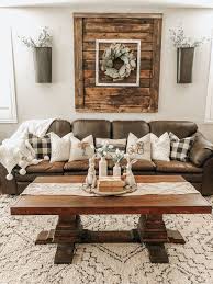 31 Inspiring Rustic Farmhouse Living Room Decor Ideas In 2020 With Images Farmhouse Living Room Furniture Farmhouse Decor Living Room Living Room Leather