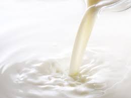 It improves the complexion and reverses the visible signs of dryness. 15 Uses Of Raw Milk