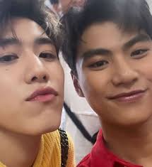 Qué onda con la gente que se ofendio por esta foto y lo que causo a las  fans? Mucho texto advierto... Vi comentarios en Twitter, así como en otras  páginas donde decían