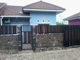 Pagar pintu besi minimalis mempunyai struktur bahan sebagai berikut : 40 Model Pagar Tembok Minimalis Desainrumahnya Com