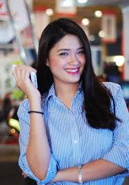 Through her instagram page, the init sa magdamag star revealed that she and her boyfriend got engaged on december 31, 2018, during a trip to niseko, japan. Pictures Bright And Beautiful Filipina Actress Yam Concepcion Entertainment Photos Gulf News