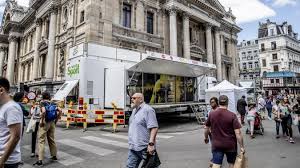 Les journalistes et leur équipe d'experts du cyclisme reviennent sur les résultats de la douzième étape du tour de france, lannemezan/plateau de beille. Lecomte Il Y A Une Relation Intime Entre La Tele Et Le Tour Edition Digitale De Liege