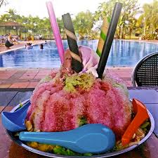 The ingredients of ice kacang, also known as air batu campur in malaysia and es kacang in indonesia. These Must Be The Most Incredible Ais Batu Campur Creations You Ll Ever Find In Malaysia