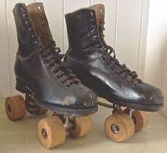 Antiquite Collection Magnifique Paire De Patins A Roulettes Art Objets A Collectionner Levis Kijiji Army Boot Combat Boots Boots