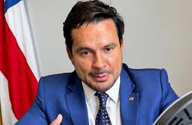 Capitão Alberto Neto cobra solução do governo para greve dos institutos e  universidades federais