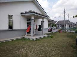Corner Lot Setingkat Di Bandar Saujana Putra Property Outdoor Structures Outdoor Decor