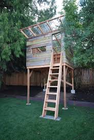 Easy To Build Tree House Plans And Exteriorscapes Playhouse Spielhaus Garten Hinterhof Spielhaus Diy Hinterhof