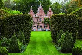 We collect really great photos to give you smart ideas this may be made up of an eclectic mixture of interior design ideas. Nicky Haslam S Country House Wsj