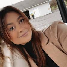 Isabel Ostrowski (isabelostrowski)