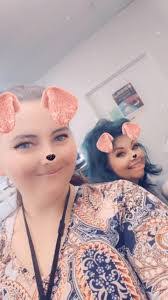 Lauren Davidson's Instagram, Twitter & Facebook