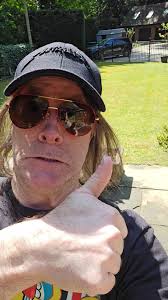 Jeff, just saying "Hi" and "Happy Sunday, all!" ❤️