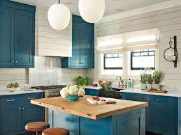 The answer is that cabinets are never sold by the linear foot and that the linear foot price you see for cabinets on kitchen displays inside home centers is intentionally misleading. All About Replacing Cabinet Doors This Old House