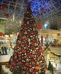 Is This The Biggest Christmas Tree In Dubai Dubai Travel Blog Big Christmas Tree Colorful Christmas Tree Christmas Tree Inspiration