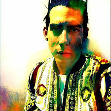 Daniel Toone's Instagram, Twitter & Facebook