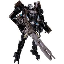 With mankind now against the autobots and forcing them into hiding, they must rise up once again and save the very world that is hunting them down from extinction. Ad26 Lockdown Transformers Age Of Extinction Lost Age Takara Tomy