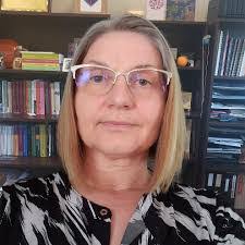 Naomi Stover's Instagram, Twitter & Facebook