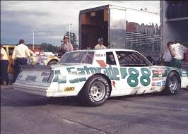 Now retired, the empty seat in the no. Darell Waltrip Nascar Race Cars Nascar Racing Cool Car Pictures