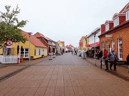 Denemarken heeft een oppervlakte van 43.094 vierkante kilometer en 5,5 miljoen inwoners. Skagen Deense Gezelligheid De Plek Waar Zeeen Samen Komen Chital Travels