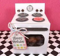 Diy Oven Cupcake Gift Box Epiphany Crafts Paper Crafts Cupcake Gift