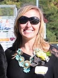 Julie Shifflett's Instagram, Twitter & Facebook