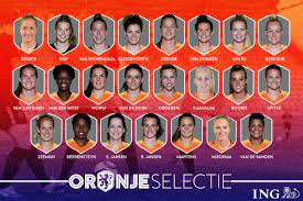 De oranje leeuwinnen kregen een eigen knvb logo op het shirt voor het ek 2017. Oranjeleeuwinnen On Twitter Deze 23 Spelers Zijn Geselecteerd Voor De Laatste En Beslissende Wk Kwalificatiewedstrijd Tegen Noorwegen Op 4 September Norned Selectie Https T Co Fmdqvogfxj