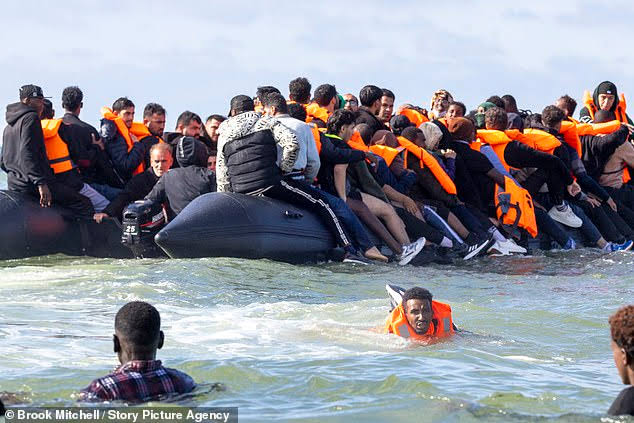 Nearly 4,000 migrants waiting to cross to Britain - double the normal amount - warns border security commander | Daily Mail Online