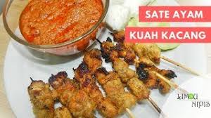 Kulit tersebut dibuang separuh sahaja. Sate Ayam Dan Kuah Kacang Youtube